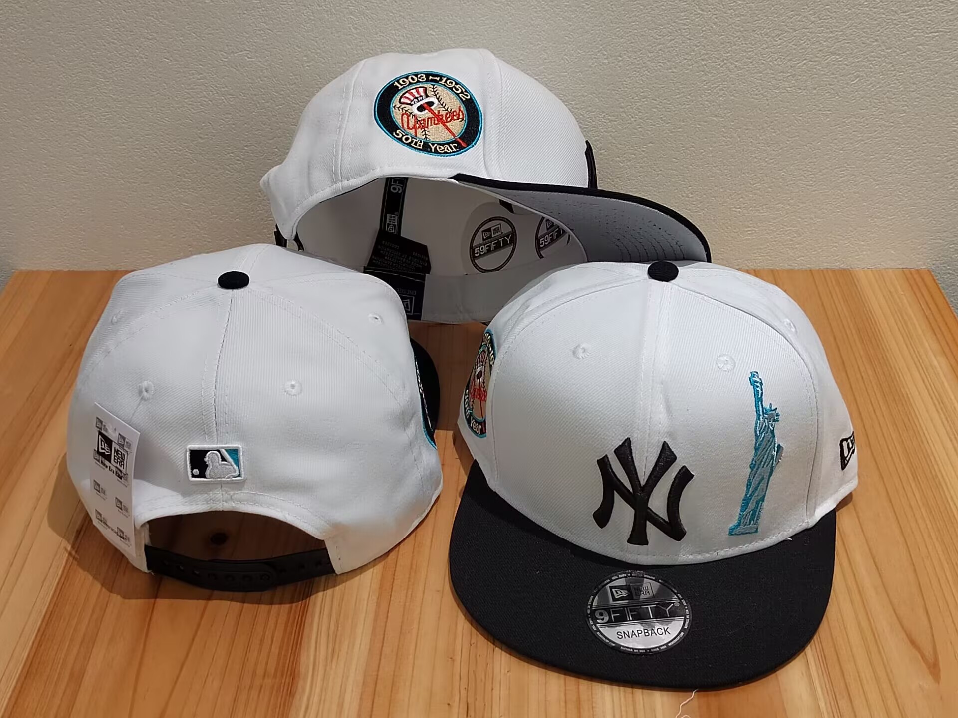 Sombrero de ala plana AA1