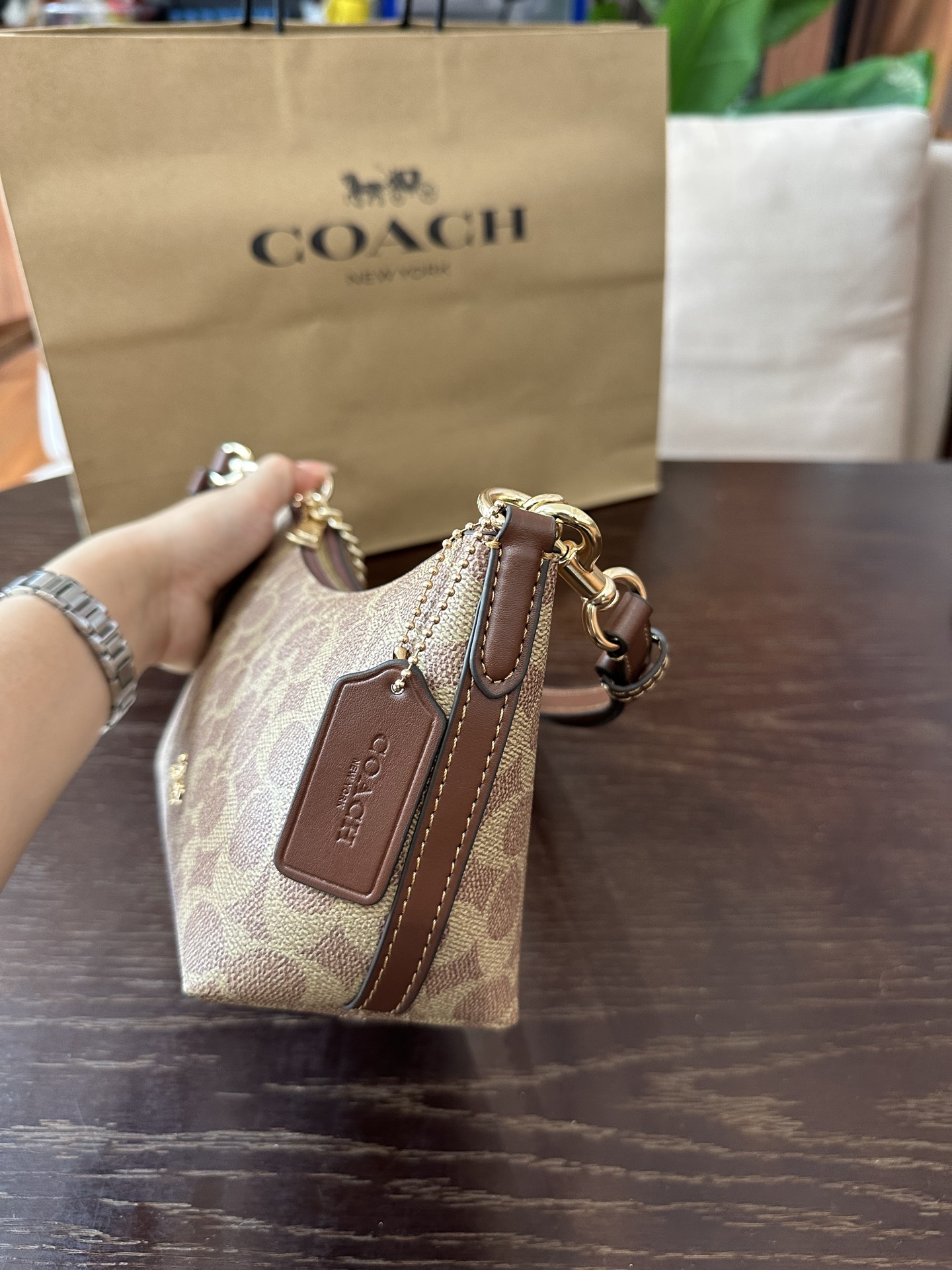 CC-011 (24.5*13*9cm) 7