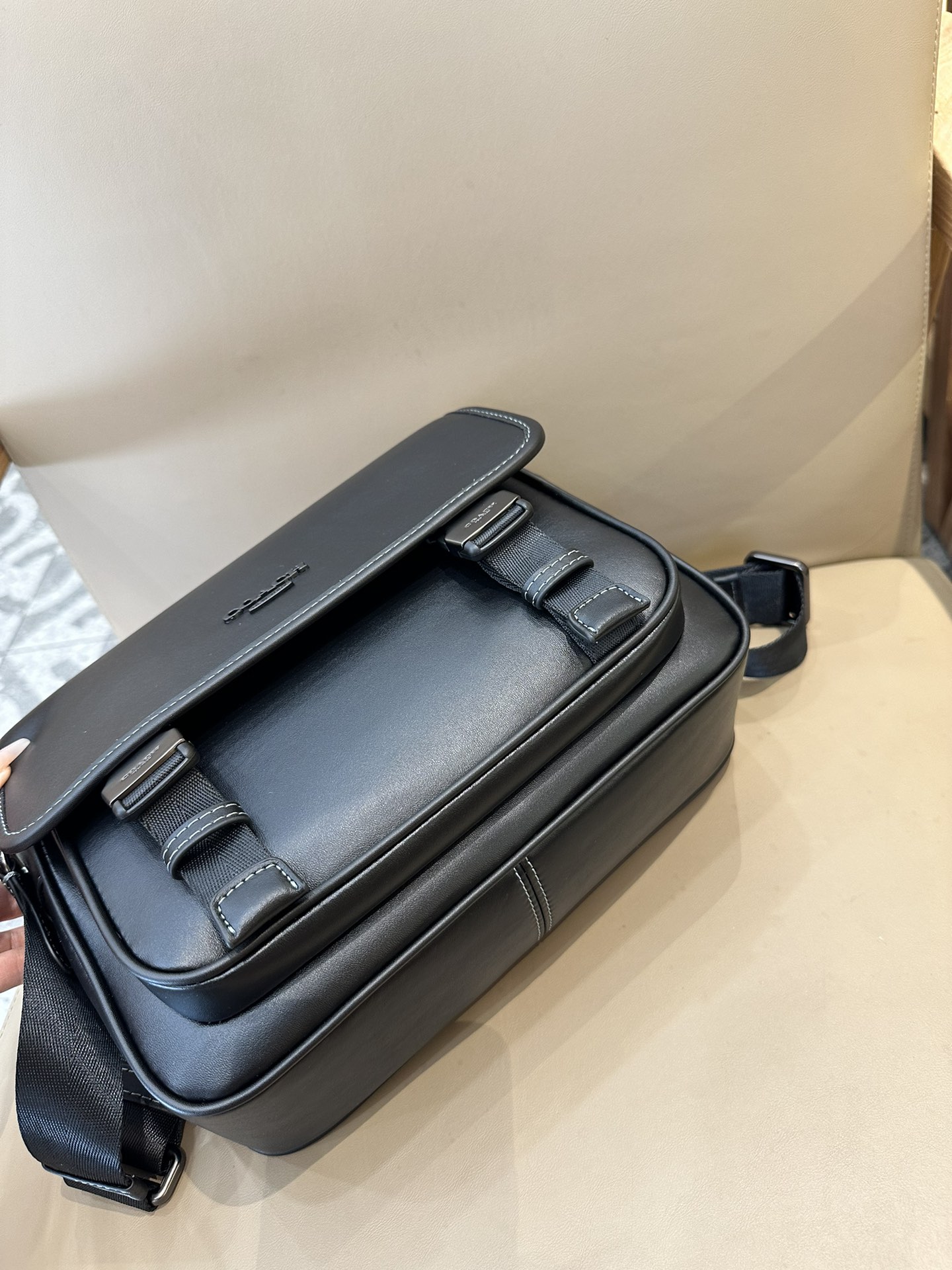 CC-117(28*22.5*8cm) 5