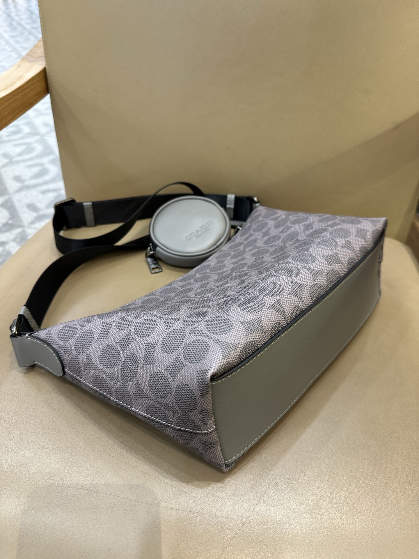 CC-124(25.5*19*9cm) 7