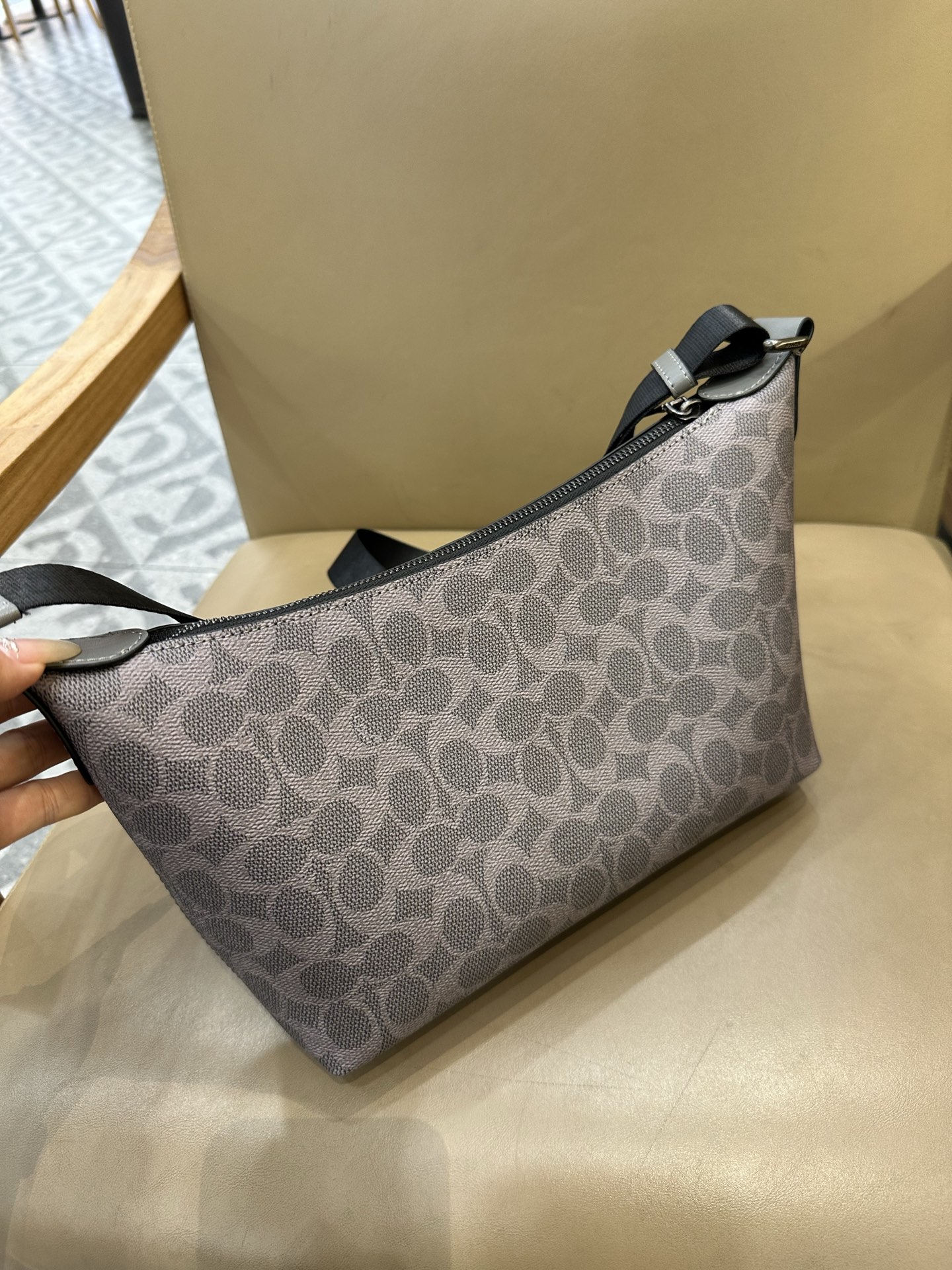 CC-124(25.5*19*9cm) 8