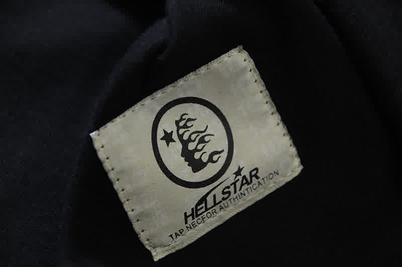 HELL2037 5