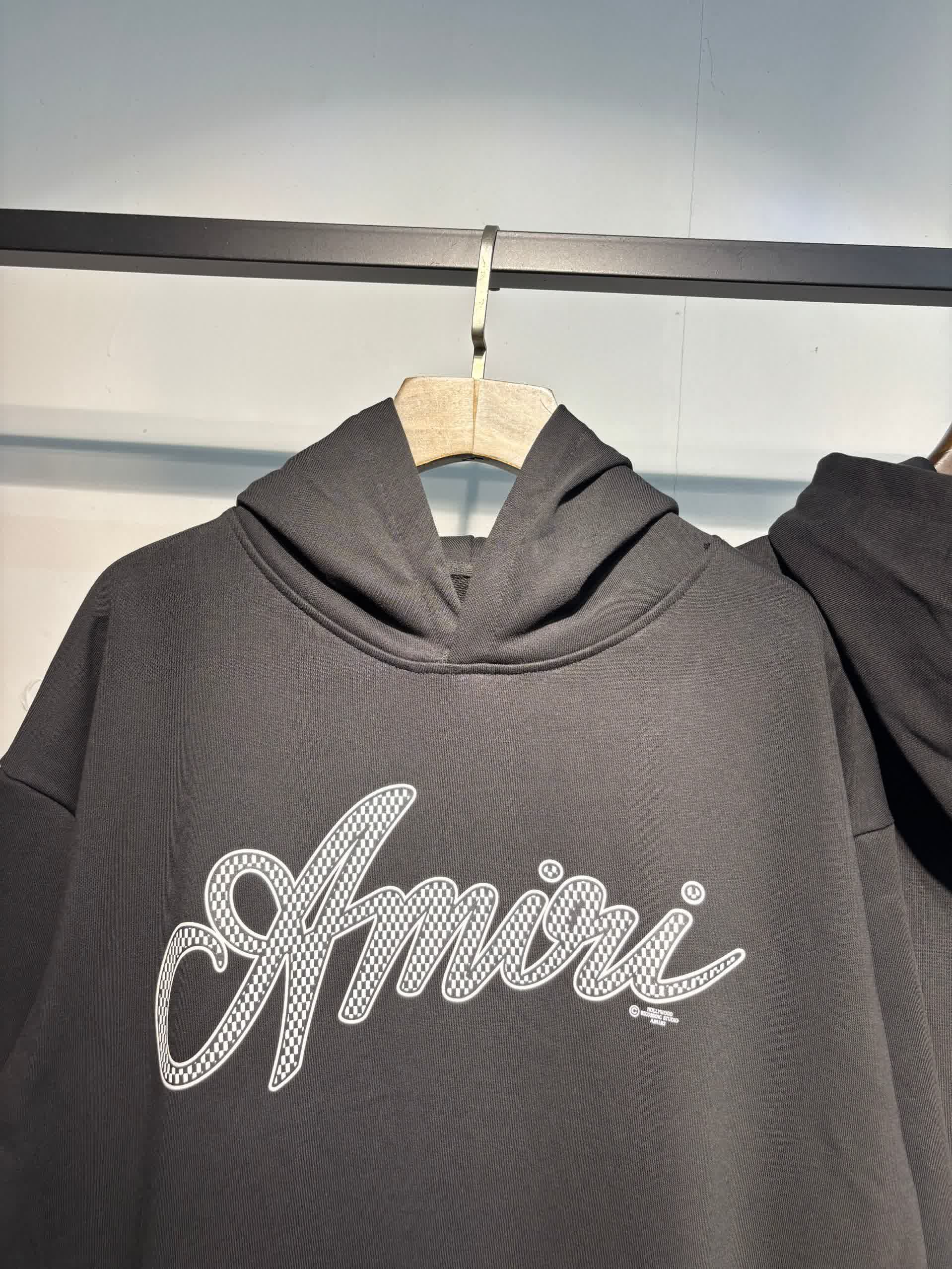 AMIR1027 6