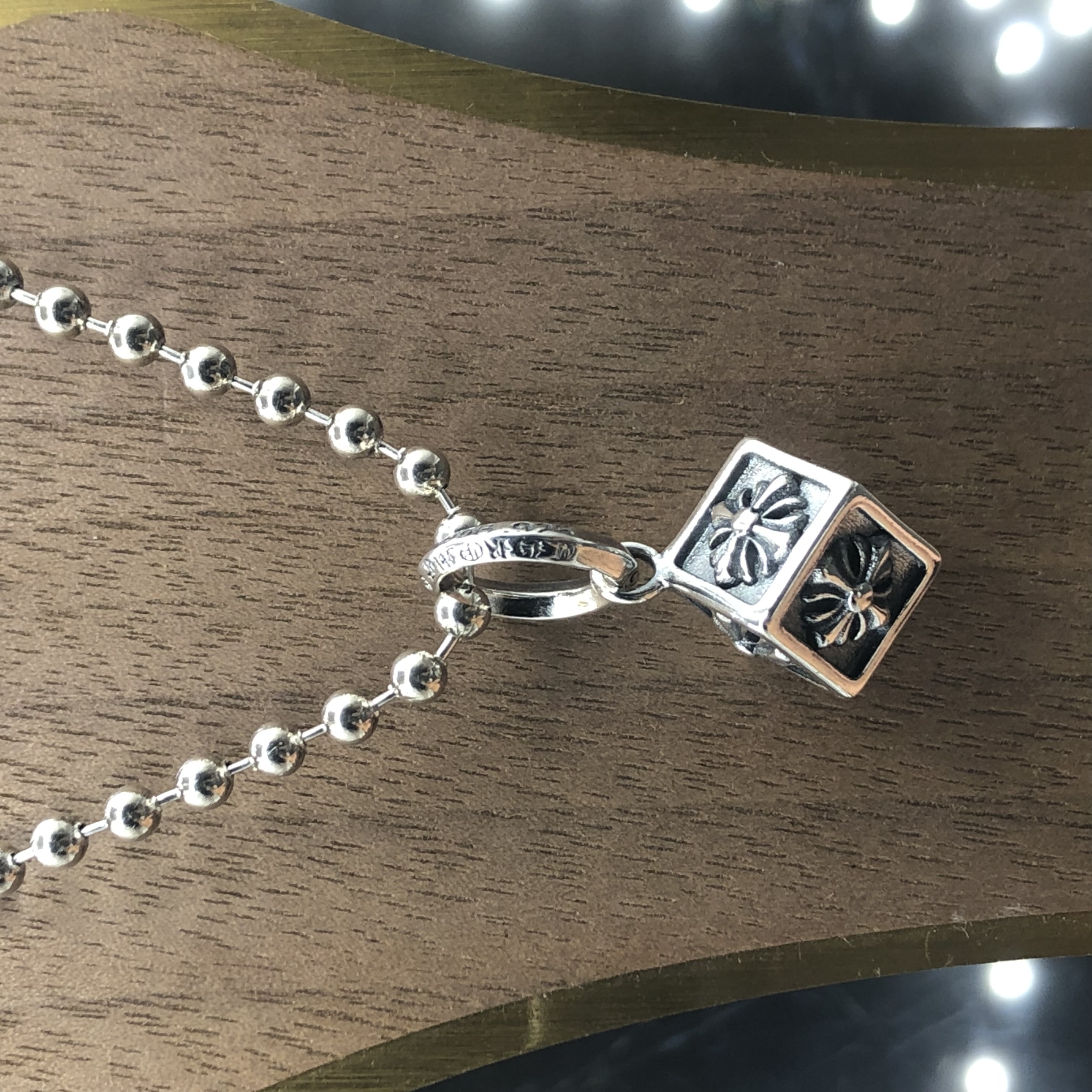 Toda la línea de accesorios de joyería