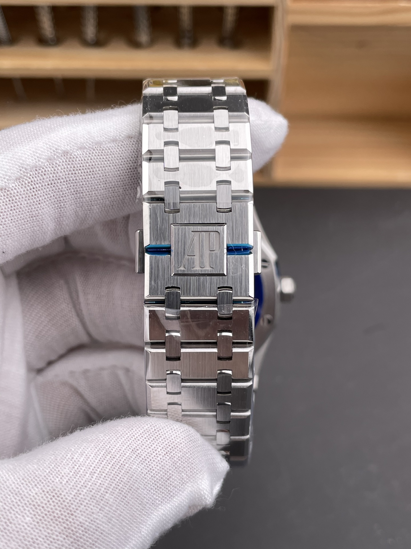 15500 (41mm) 9