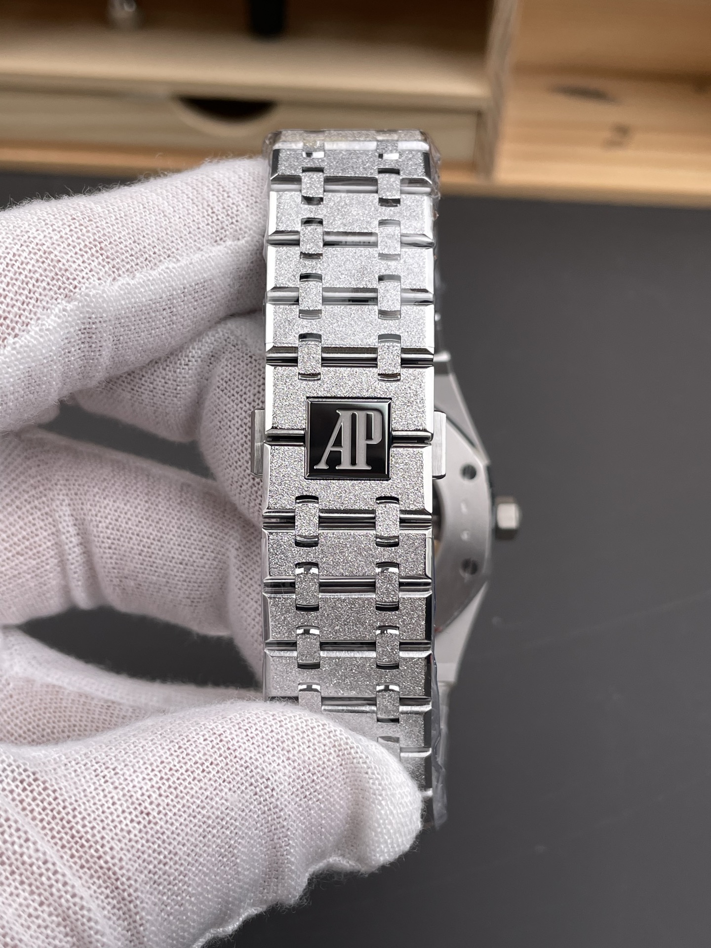 15407 (41mm) 9