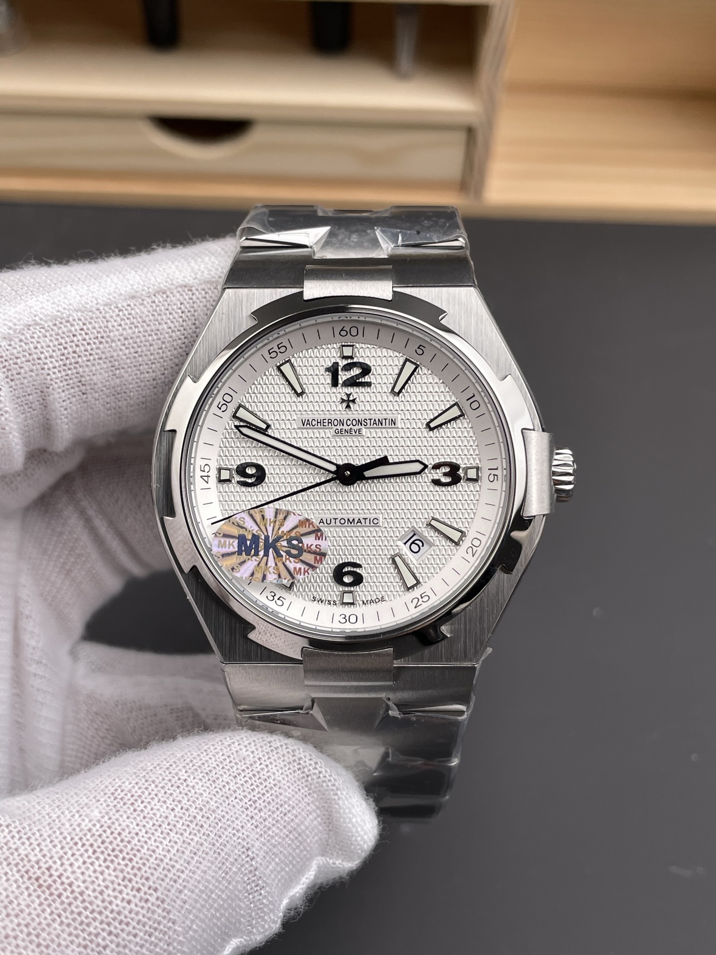 47040 (42mm)