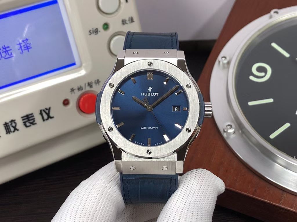 542.NX.7170.LR(42mm)