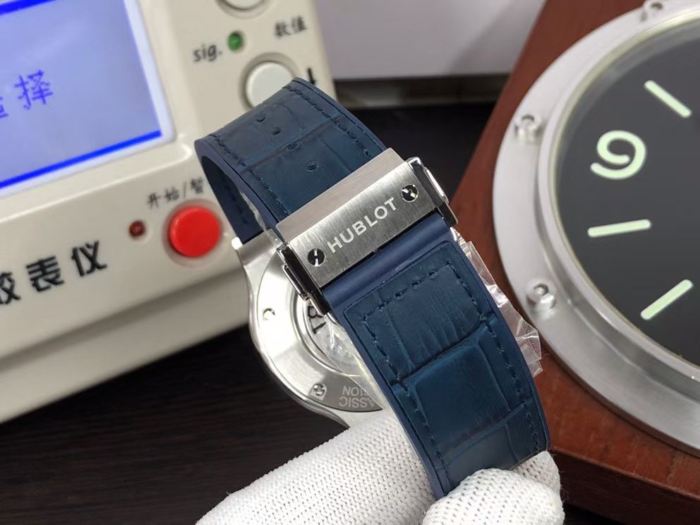 542.NX.7170.LR(42mm) 9