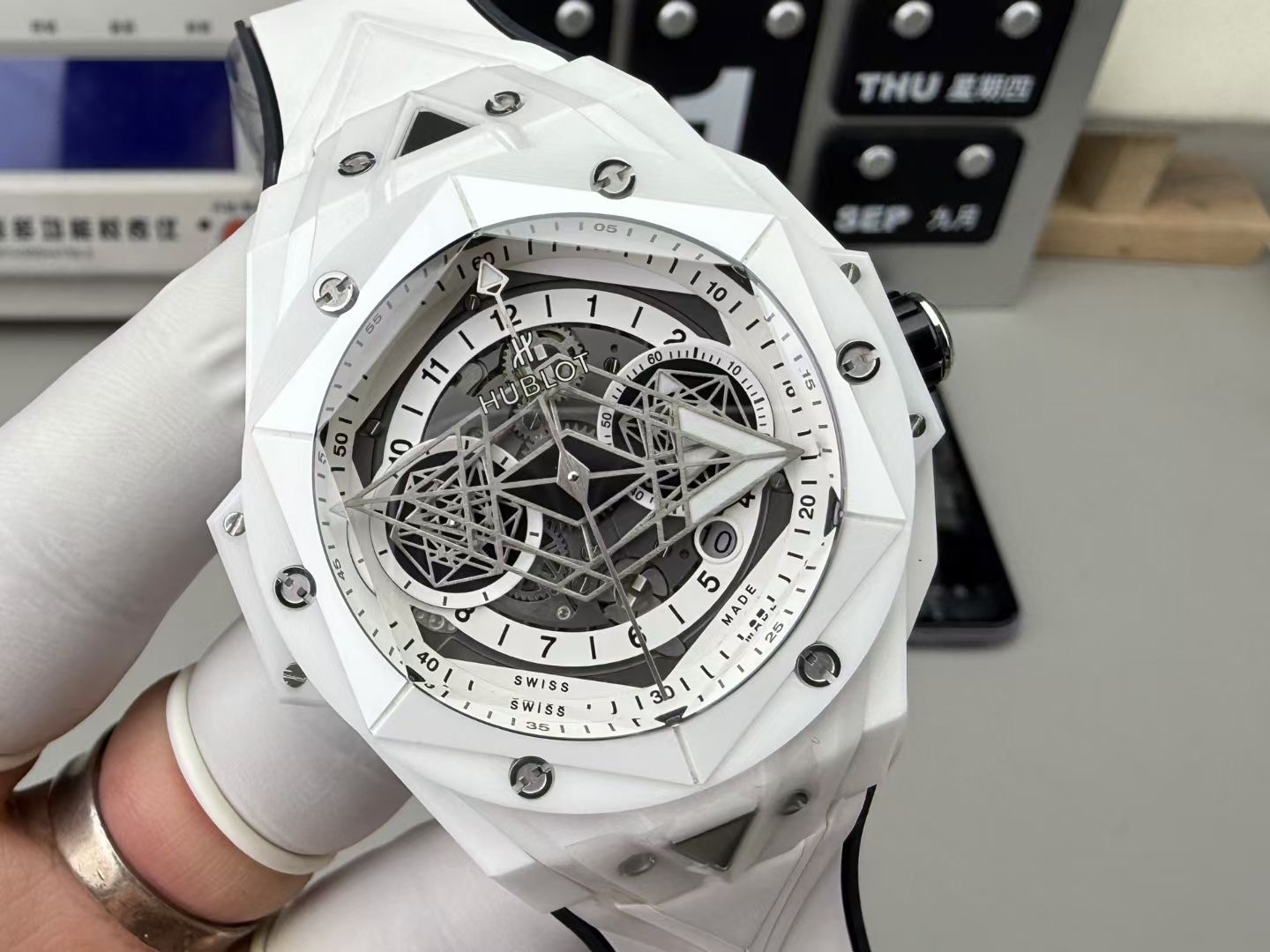 HUBLOT 5