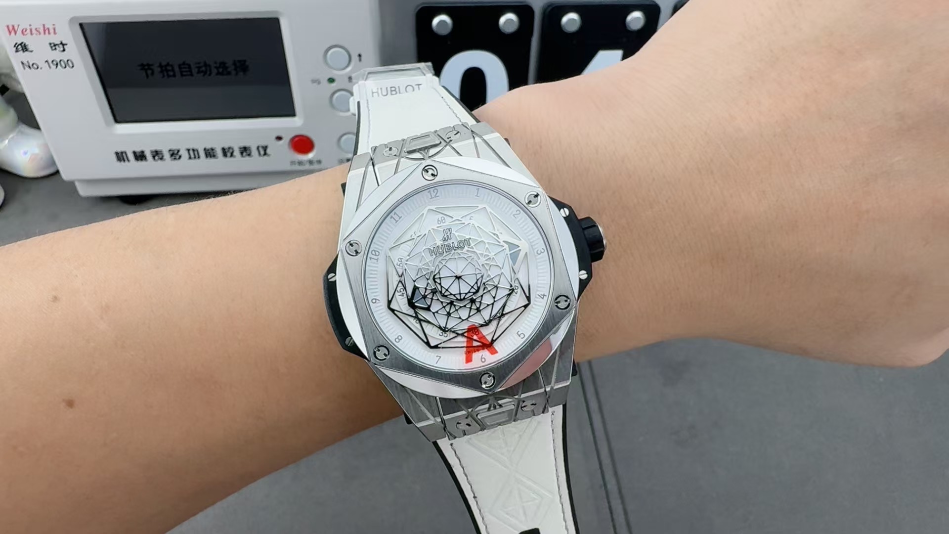 HUBLOT 9