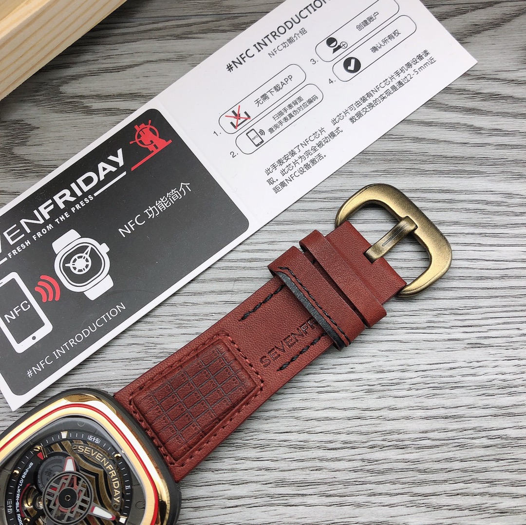 SEVENFRIDAY 6