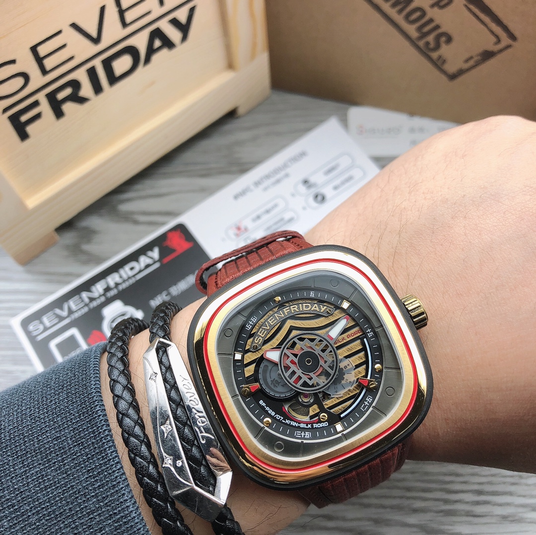 SEVENFRIDAY 8