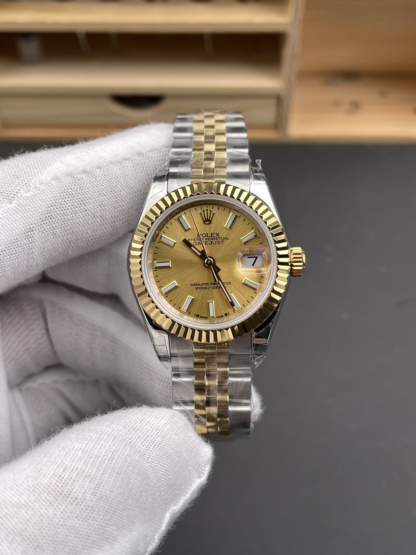 (28mm)