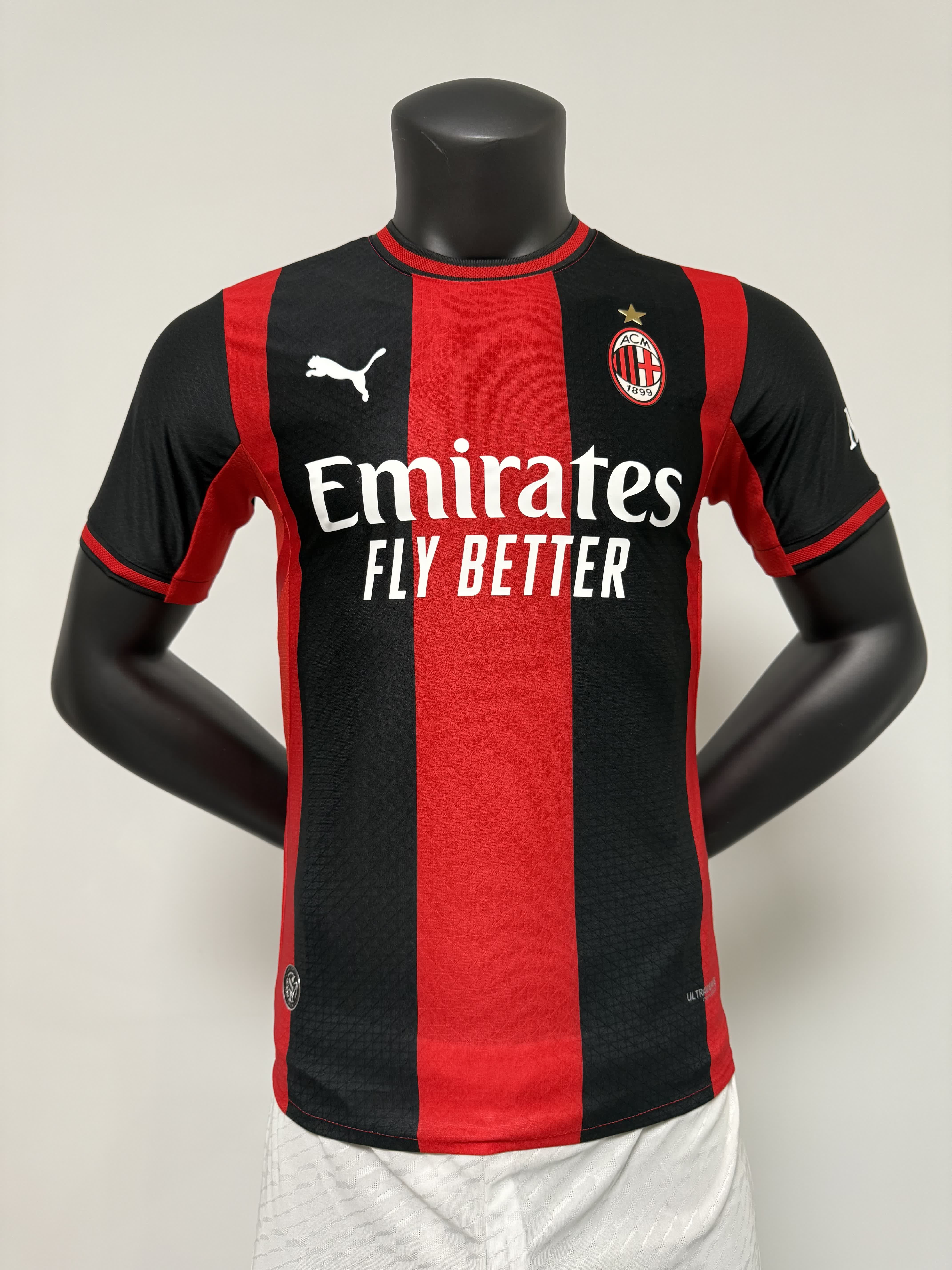 Camiseta de casa del AC Milán