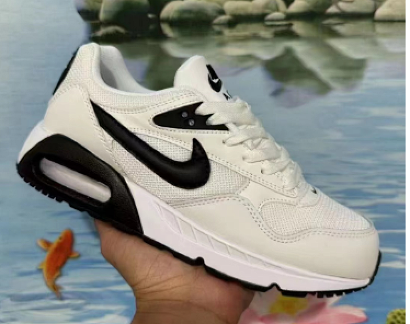 NIKE.Air Max Correlate 12