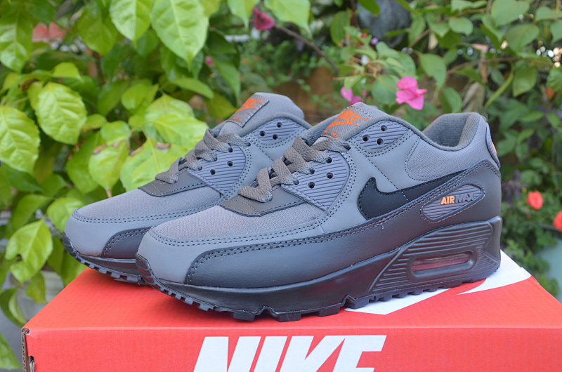 Nike.90 35