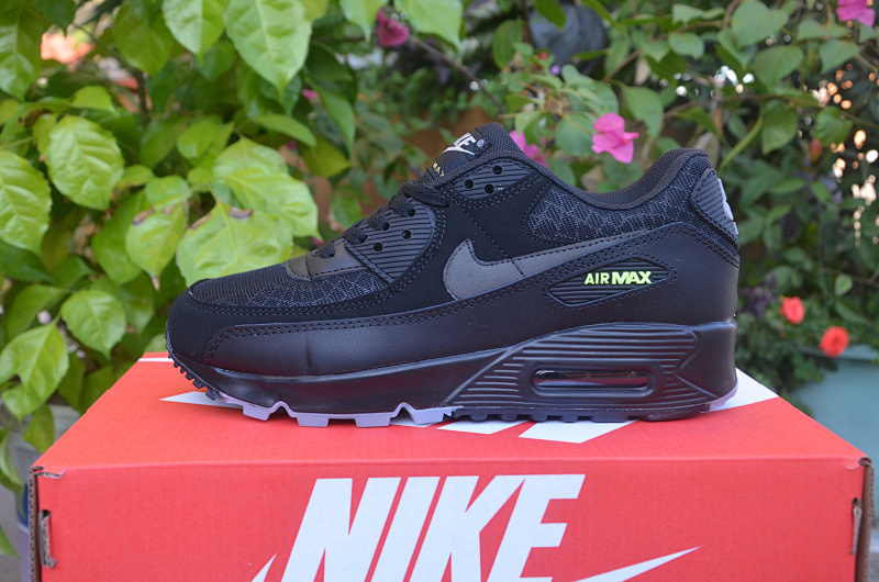Nike.90 48