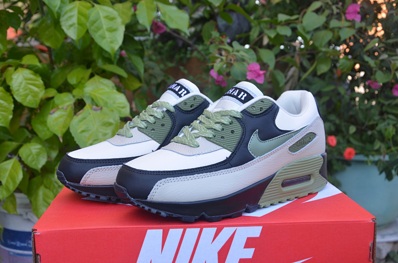 Nike.90 50