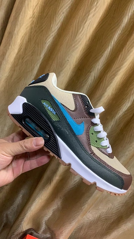 Nike.90 72