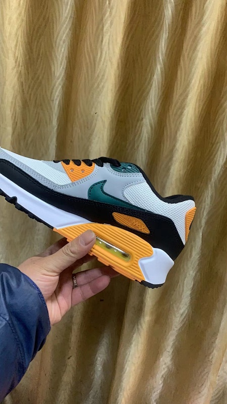 Nike.90 73