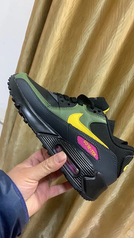 Nike.90 77