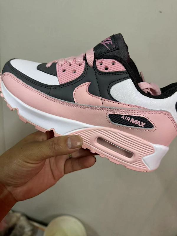 Nike.90 80