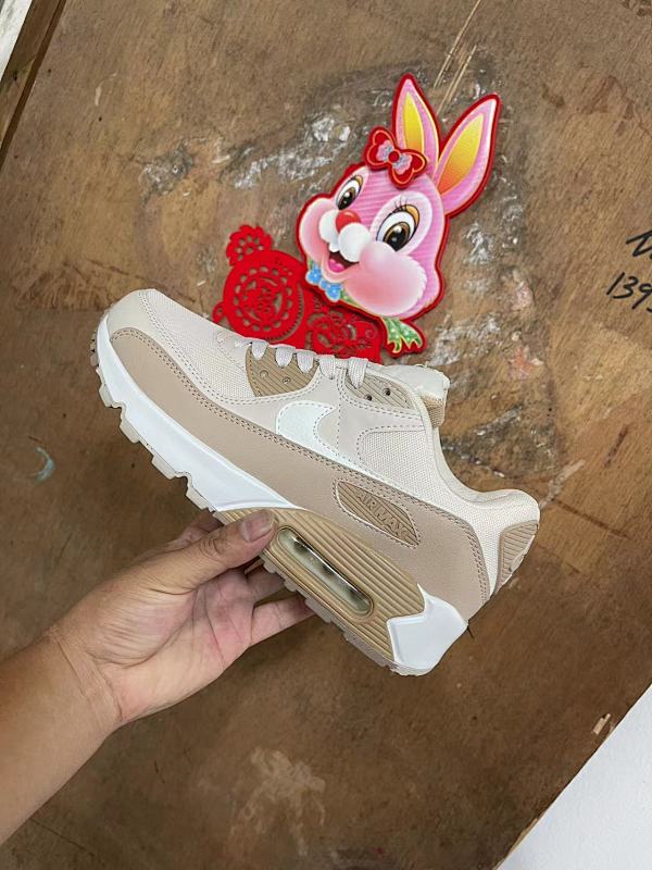 Nike.90 83