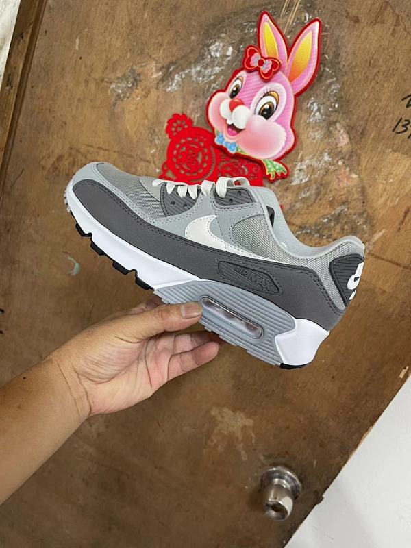 Nike.90 84