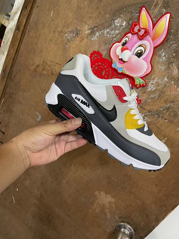 Nike.90 85