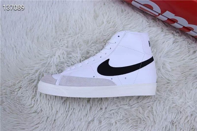 NIKE.36