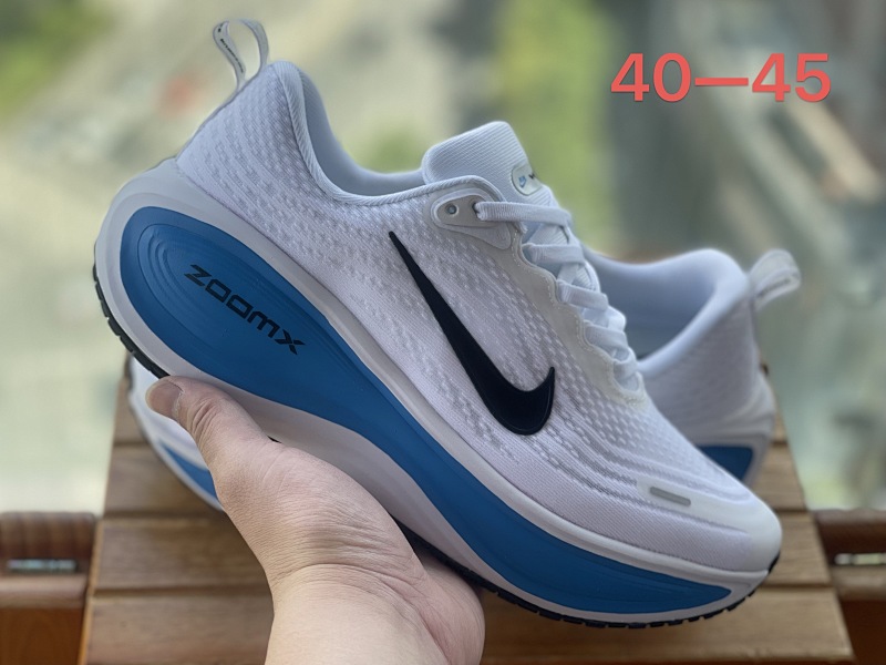 NIKE 12
