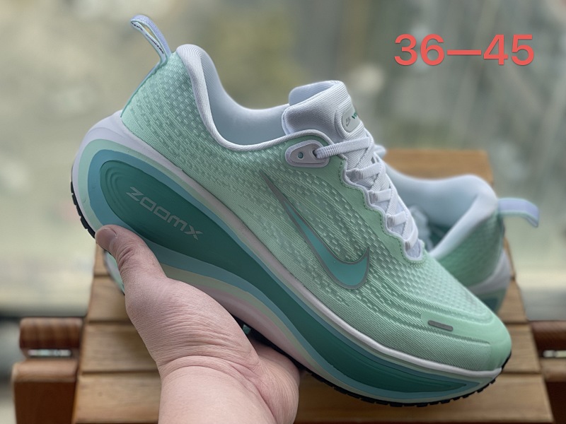 NIKE 35
