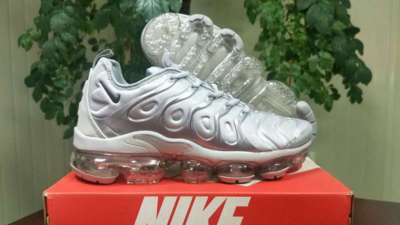 Nike.2018TN 9
