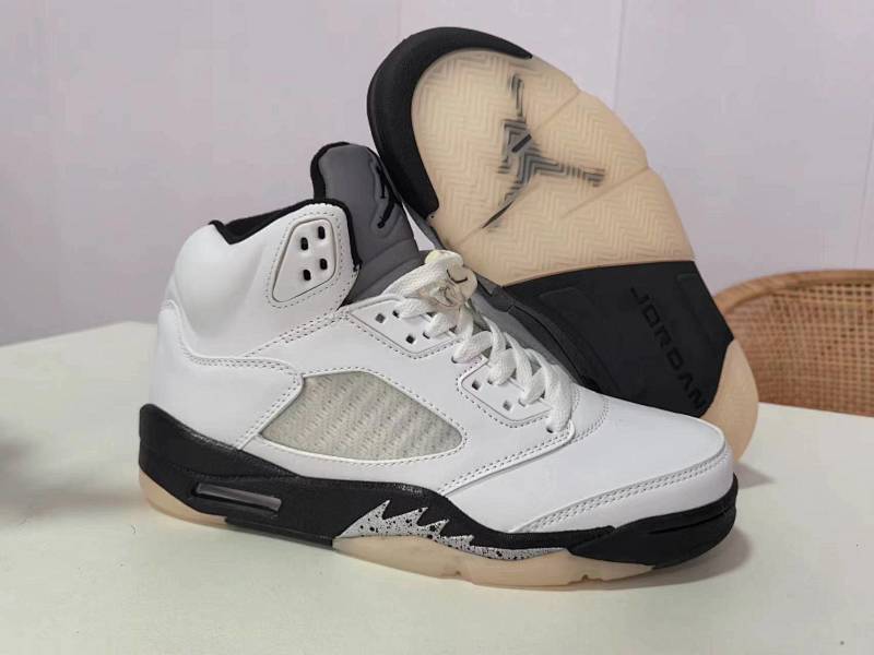 Air Jordan 5 12
