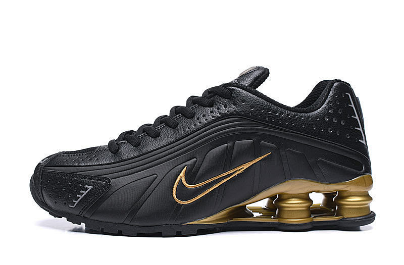 NIKE SHOX R4 22