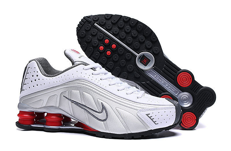 NIKE SHOX R4 42