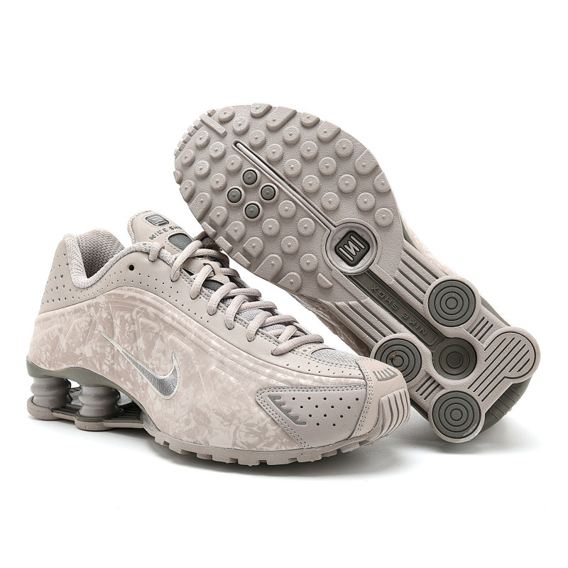 NIKE SHOX R4 10