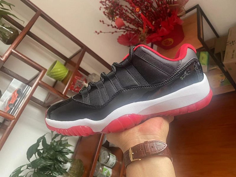 Air Jordan 11 15