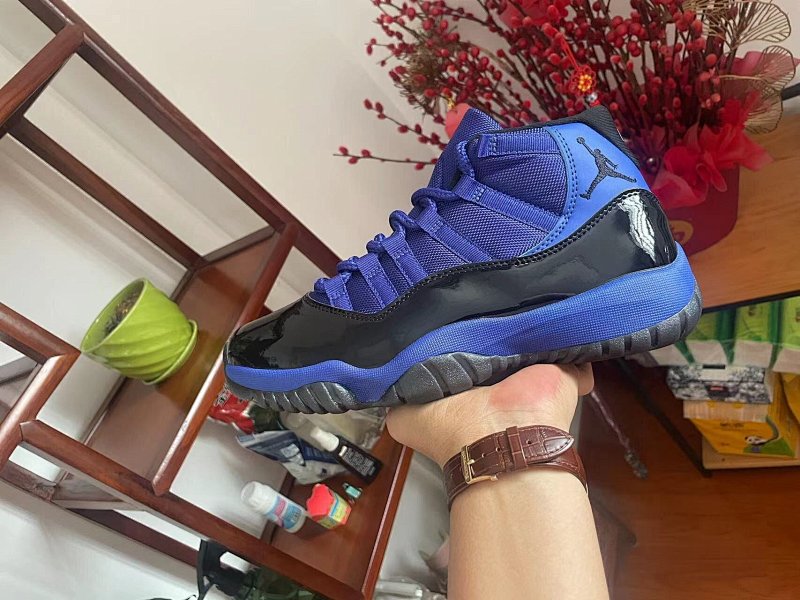 Air Jordan 11 16