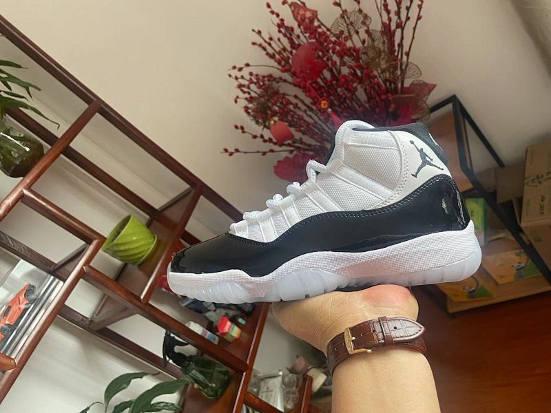 Air Jordan 11 27