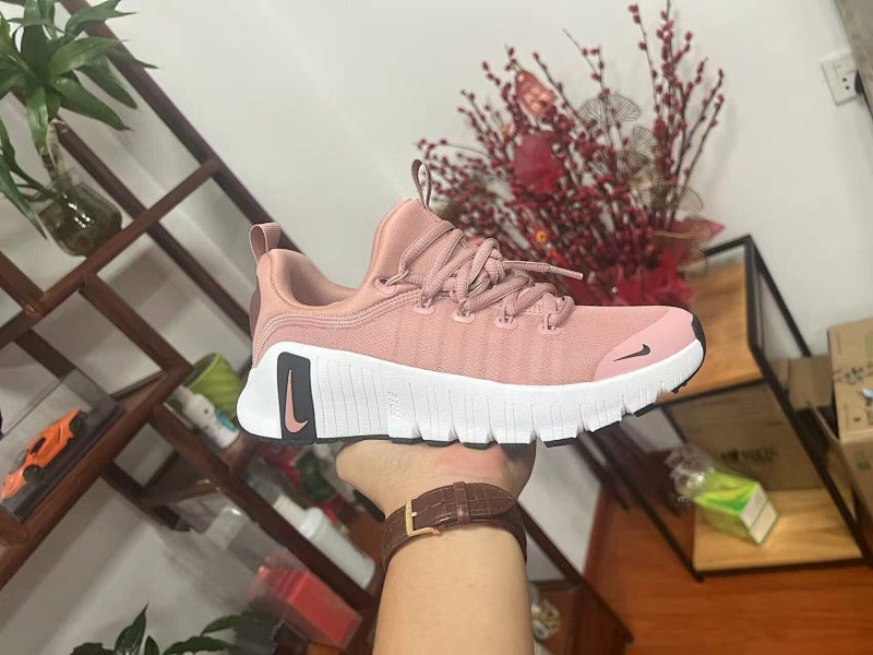NIKE.2025 8