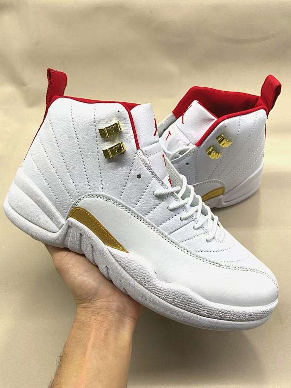 Air Jordan 12 23