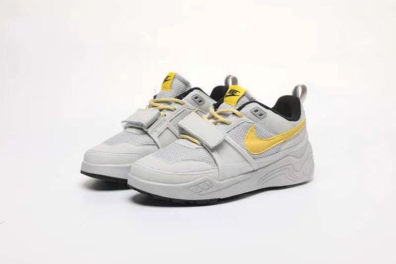 NIKE 7