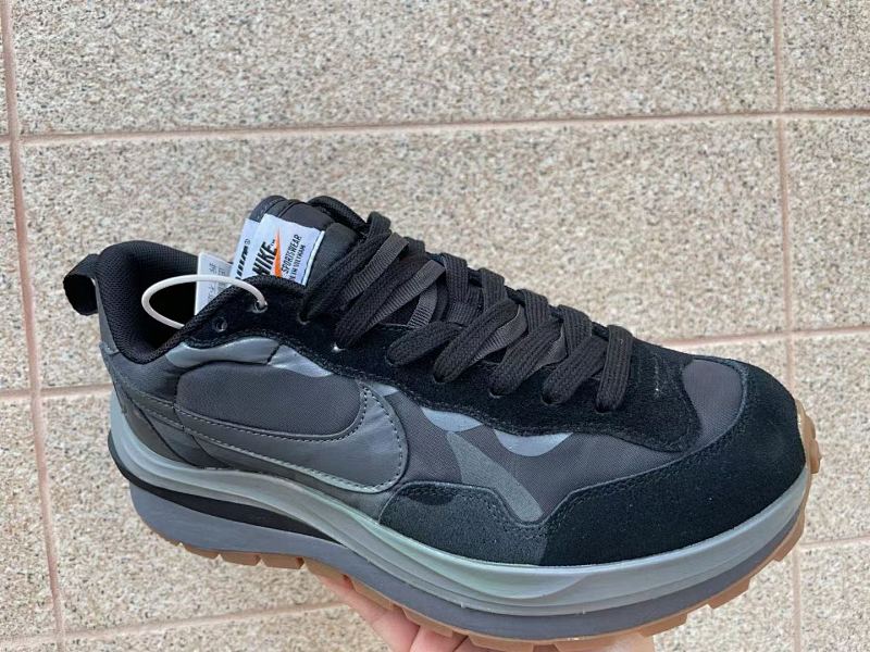 NIKE 9