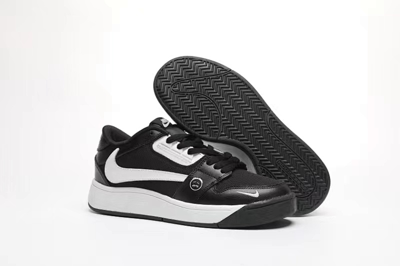 NIKE 8