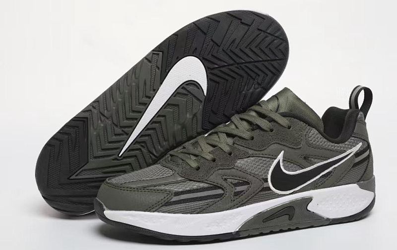 NIKE.BOY 8