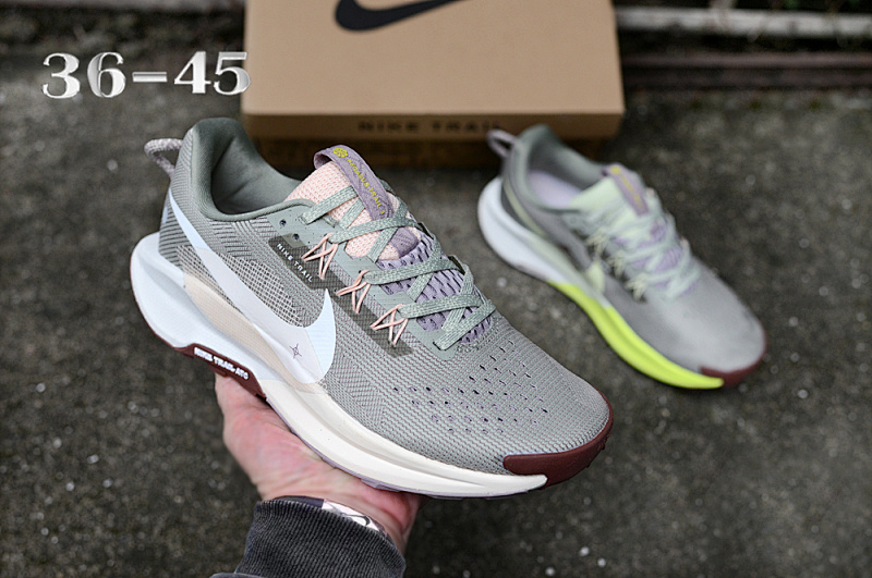 NIKE. 5