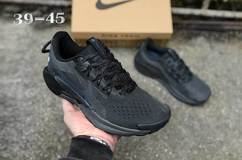 NIKE. 5 7