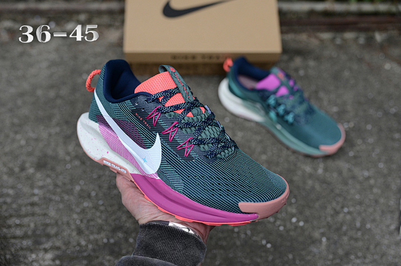 NIKE. 5 8
